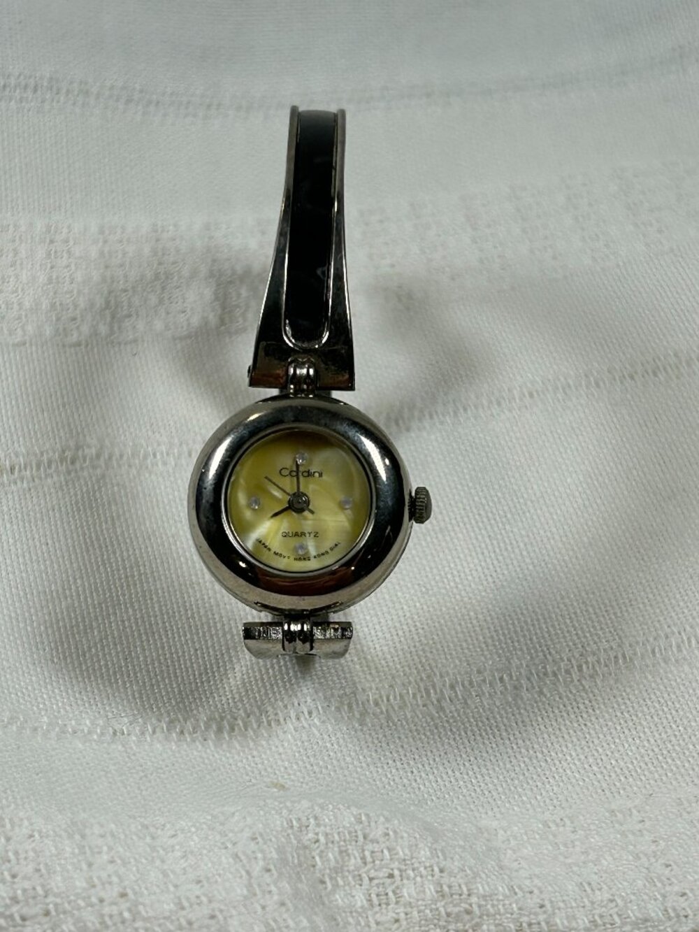 Vintage Silver Toned Cardini Women's Wristwatch - Pre-owned
